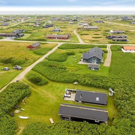 Kamile - 400m From The Sea By Interhome