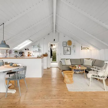 Kamile - 400m From The Sea By Interhome
