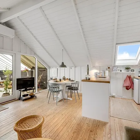 Kamile - 400m From The Sea By Interhome *